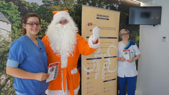 Medewerkers en oranje kerstman tonen alarmsignalen